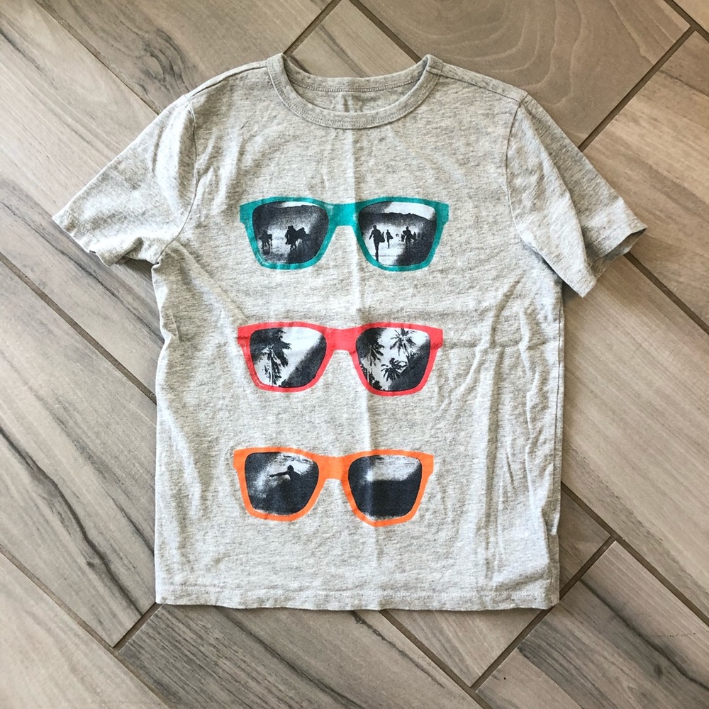 Gap graphic shades tshirt
